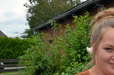 Nina Spindler mit ihren drei Kindern Dario, Mia-Julie und Emma.