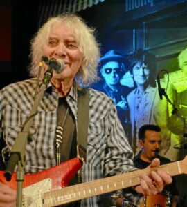 Weltklasse-Gitarrist Albert Lee markiert mit seinem Konzert den Saisonauftakt des Stones-Museums am 1. April ab 20 Uhr. Lee wird von drei Musikern begleitet.
