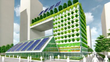 Das Bild zeigt eine moderne Vertikalfarm in einer urbanen Umgebung. Das Gebäude ist hoch und mit Glaswänden ausgestattet, die die hydroponischen Gärten im Inneren sichtbar machen. Auf mehreren Etagen wachsen üppige grüne Pflanzen, und Solarzellen auf dem Dach liefern Energie. Menschen bestaunen das innovative Design, das Nachhaltigkeit und moderne Landwirtschaft miteinander verbindet.